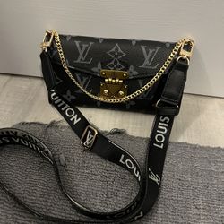 Purse For iPhone $40