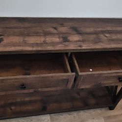 Table rustic wood with 2 drawers, Like NEW