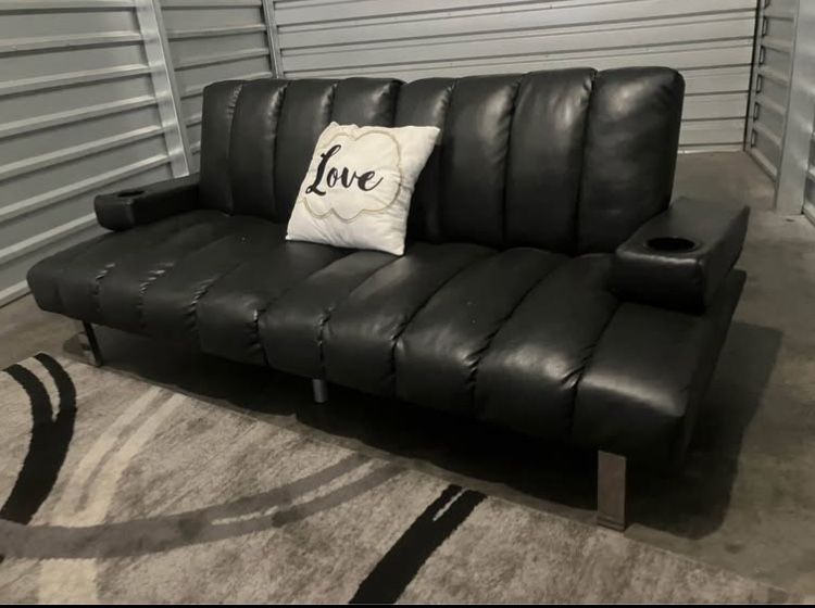 DELIVERY ππ6 Foot Full-size futon sofa bed!