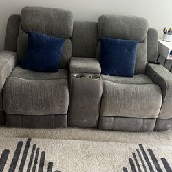 Raymor and flannigan dual reclining loveseat