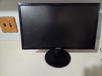 Samsung 24" Computer Monitor
