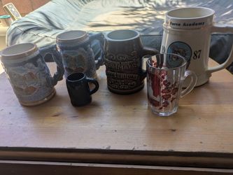 COLLECTIBLE MUGS