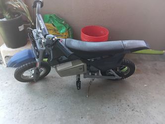 Razor electric dirt bike