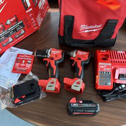 Milwaukee M18 18V Lithium-Ion Brushless Cordless Compact Drill/Impact Combo Kit (2-Tool) w/(2) 2.0 Ah Batteries, Charger & Bag