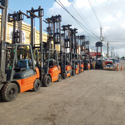 Forklift Toyota $9999