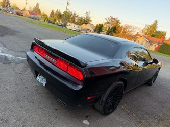2013 Dodge challenger sxt