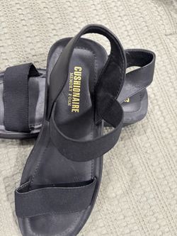 Cushionaire Memory Foam Black Sandals