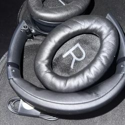 Bose Bluetooth Wireless Headphones 