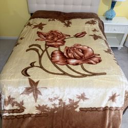 Thick Heavy Queen Blanket