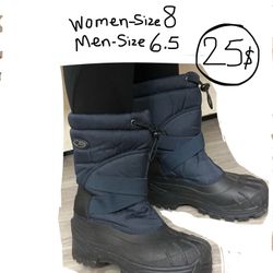 Women Snow Boots size 8 . Pick Up Downtown LA / Little Tokyo Area, $25