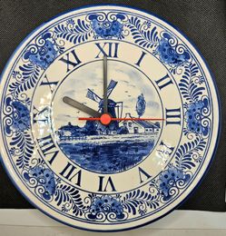 DELFT BLUE plate wall clock.
