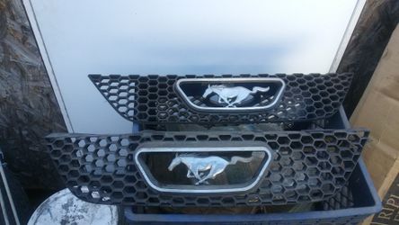 99-04 Ford Mustang grille