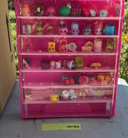 Shopkins Collector's Case with Figures