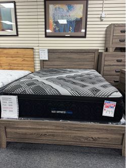Queen Size Pillowtop Mattress. 🚚WE DELIVER🚚