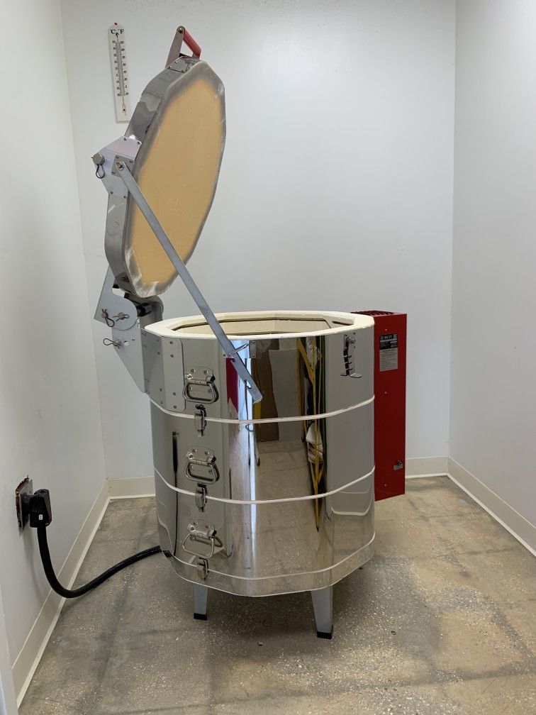 SKUTT- KM-1027 SKUTT Professional Potters Kiln $1,600.00 - $1,600 (JUPITER)