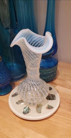 Vintage Fenton French Opalescent Glass Optic Spiral Vase 1950's