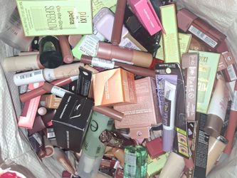 Makeup lot
