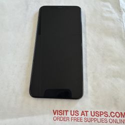 Apple iPhone 11 Pro Max 256GB Unlocked – Cracked Corner Screen – Works