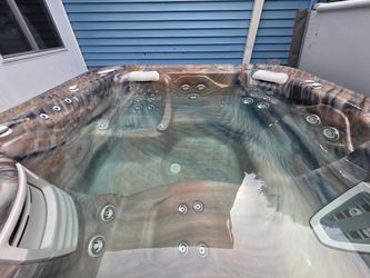 2016 Hot Spring Envoy Hot Tub – Good Condition, Seats 5 – Clark, NJ