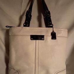 Beautiful large COACH bag