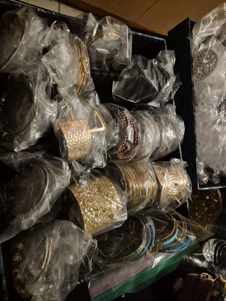 Yard Sale- SATURDAY DEC 6 From 9 Am To 4 Pm