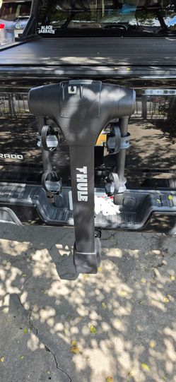 2 bike, hanging style, hitch bike rack. Thule