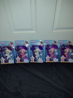 Fingerlings glitter monkeys
