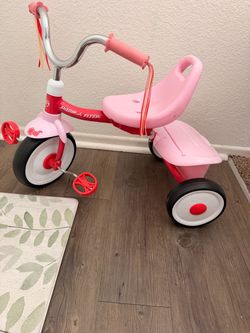 Radio Flyer Kids Tricycle Pink and Red