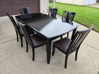Dinning Table with 6 Chairs
