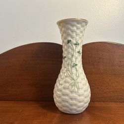 Lefton 1998 Irish Ireland Shamrocks Vase 6.75” tall x just under 2.5” diameter 