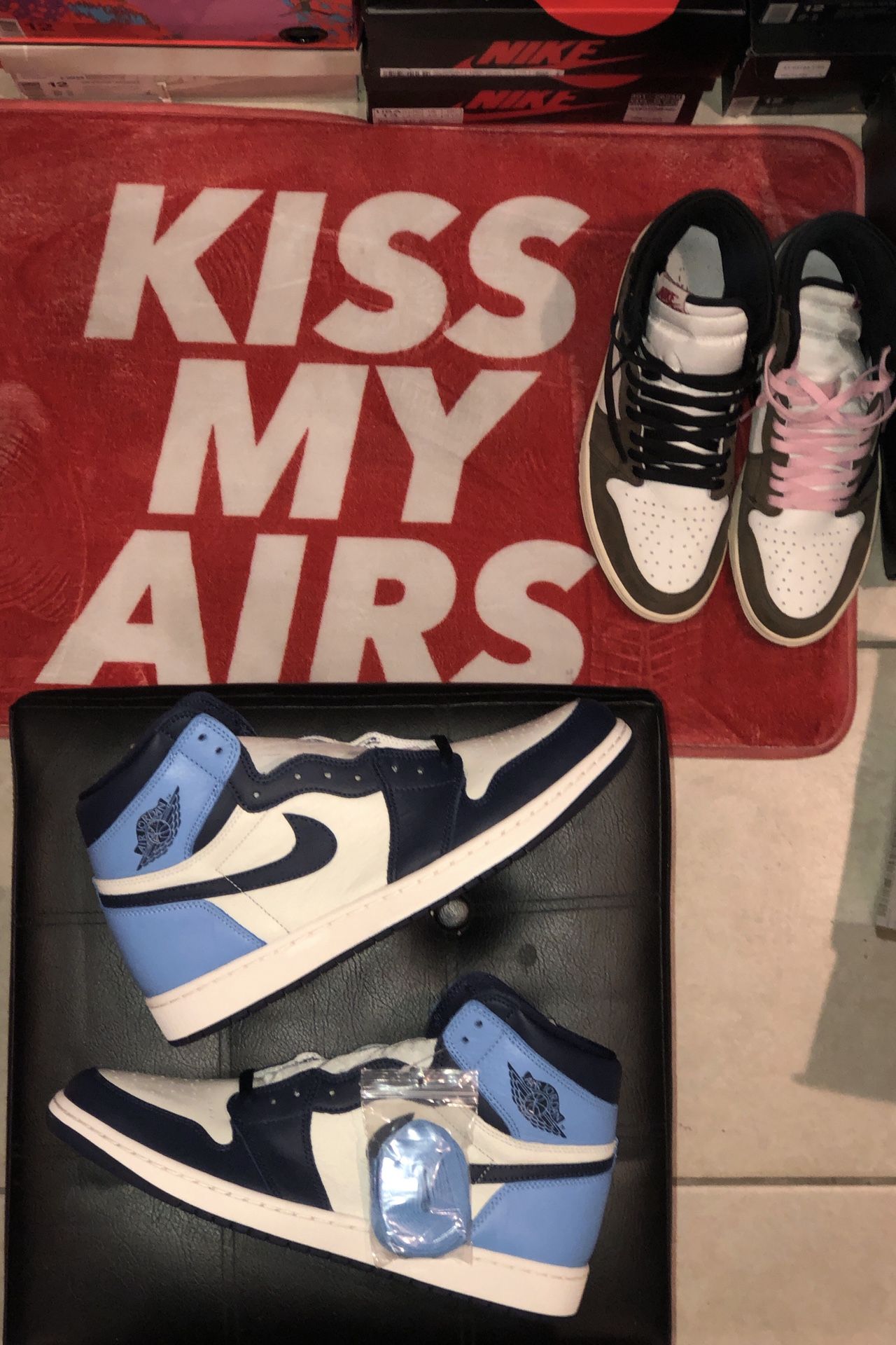 Jordan 1 Retro High OG Obsidian