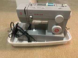 Singer Heavy Duty Sewing Machine