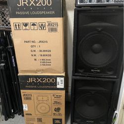 4 Speakers And 4 Channel Mixer With Lights
