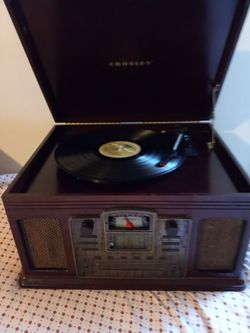 Vintage Crosley Music Entertainment Center Box.