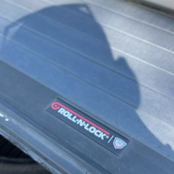 Bed cover Sierra or Silverado