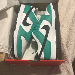 Nike Dunk Low  Stadium Green