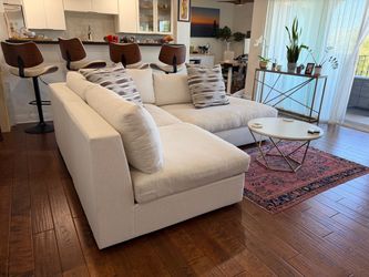 Like New Modular Sofa Living Spaces