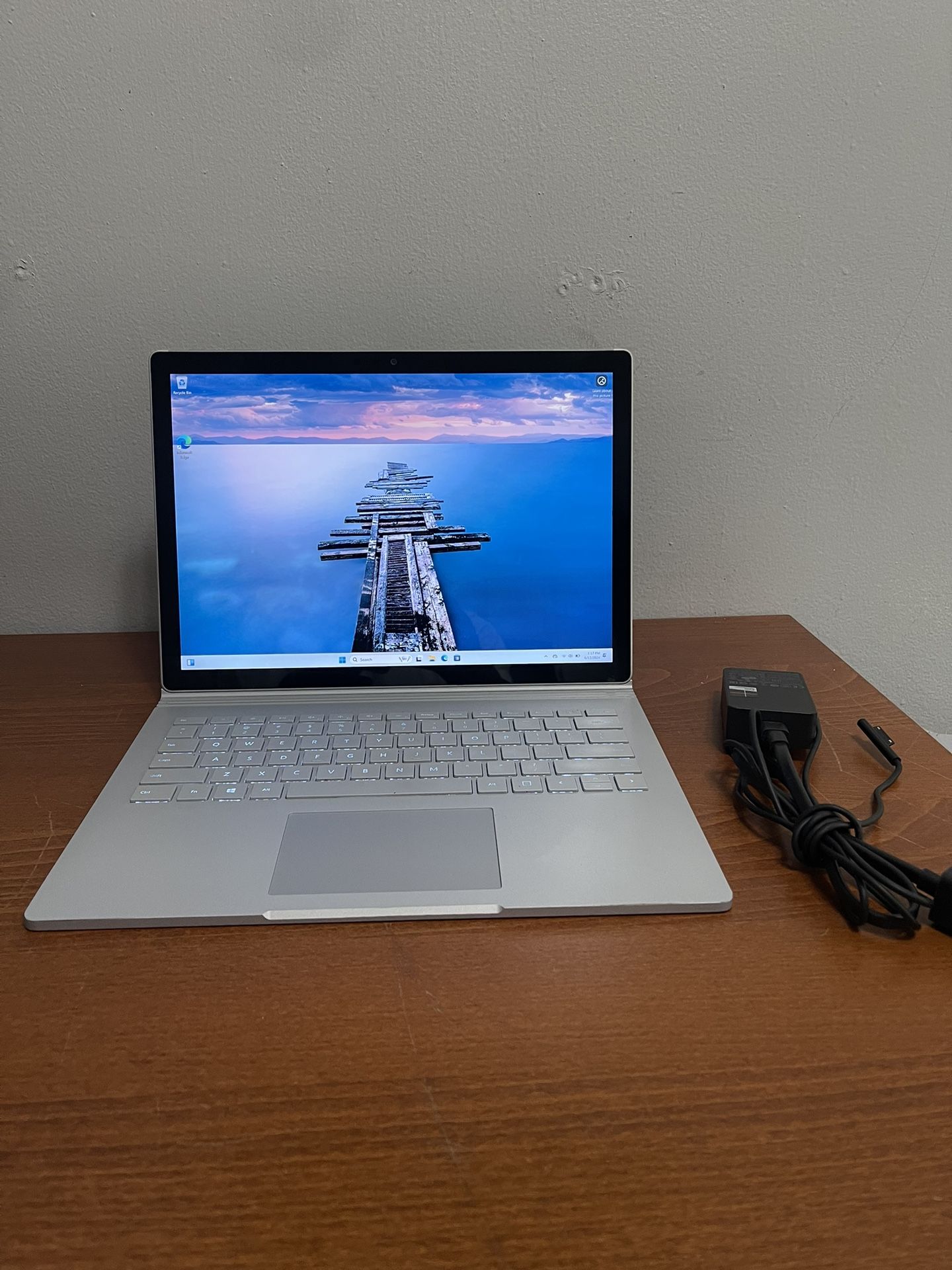 Microsoft Surface Book 2 I5-7300U 2.71GHz 8GB Ram 256GB SSD