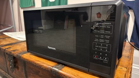 Kenmore 1.1 cu ft microwave oven
