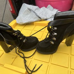 Woman’s Nine West High Heel Boots Size 8 1/2