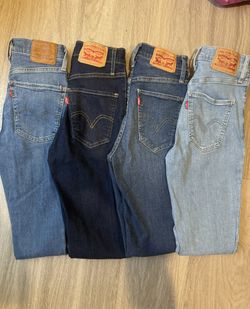 Levi’s 24