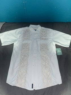Magellan Outdoors Men’s Small White Embroidered Fish Gear Button-Up Shirt - Relaxed Fit