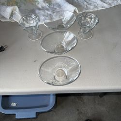 Ice-Cream Bowls and Sundae Glasses 