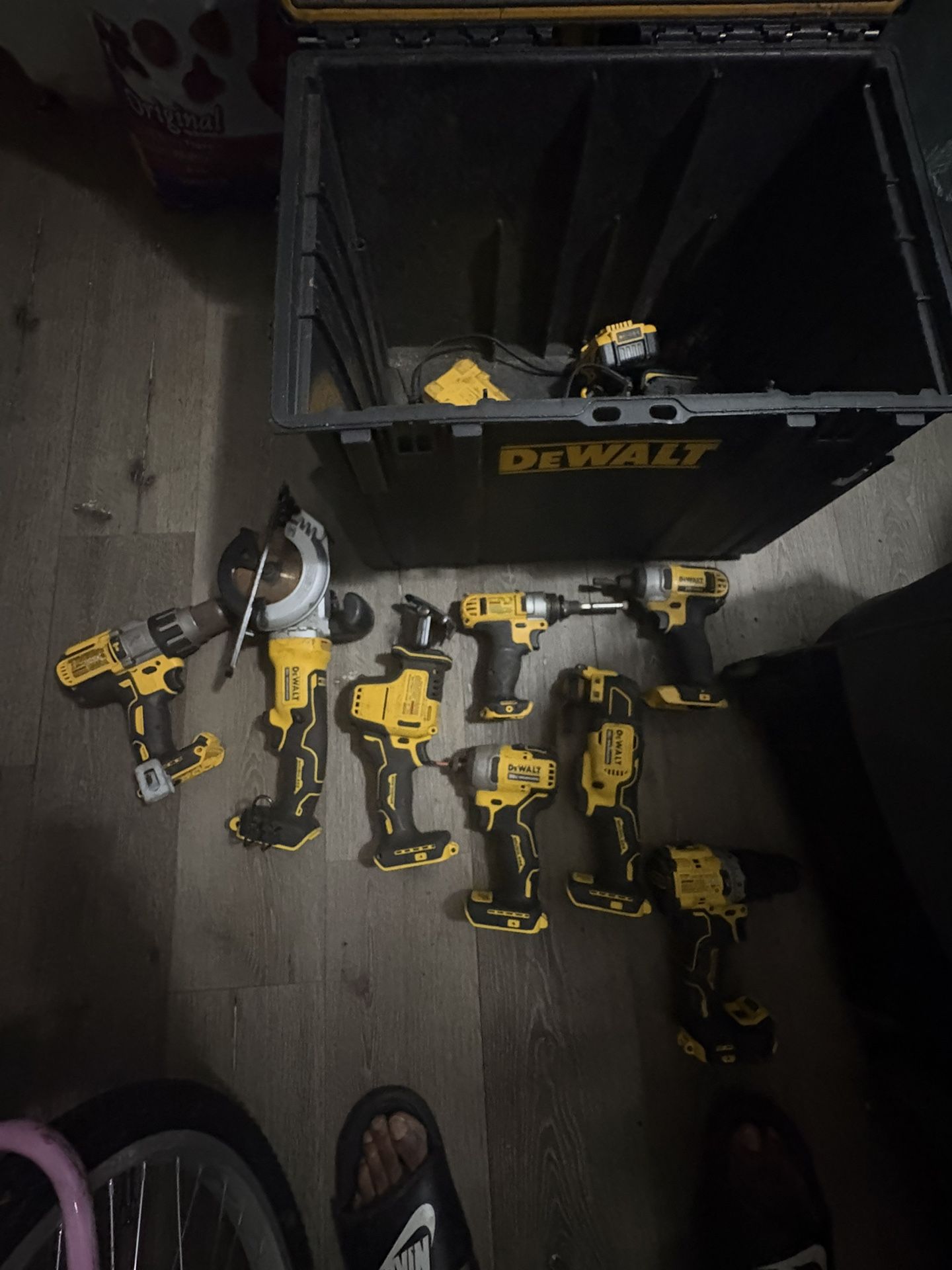 Dewalt Hand Tools