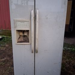 Frigidaire Refrigerator Shop Fridge 