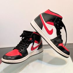 Jordan 1 Mid White Black Red 