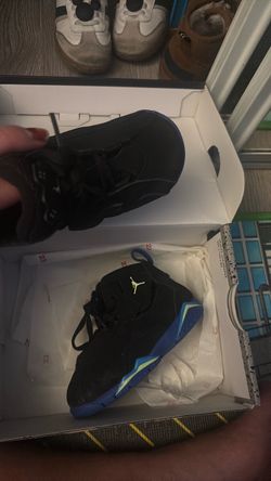 Jordan’s retro kids size 6 toddlers