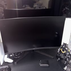 AOC Gaming Monitor 32 Inch Almost New