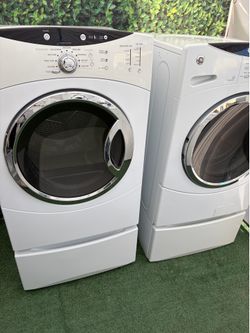 GE Washer and Dryer/ Lavadora y Secadora