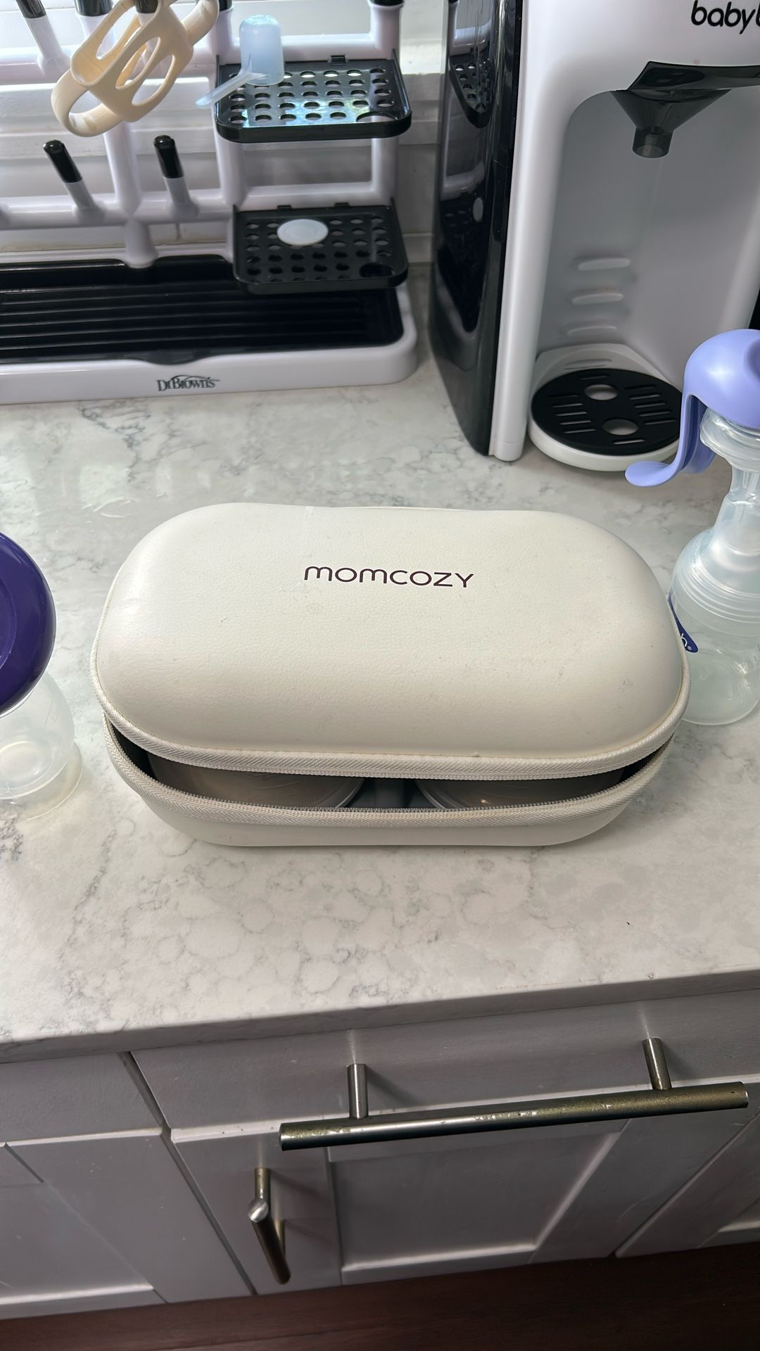 Breastfeeding Pumps And Bags